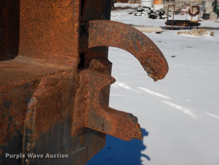 image for item DH8844 1994 International 4900  dump flatbed truck