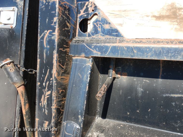 image for item DH8844 1994 International 4900  dump flatbed truck