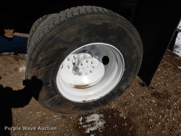 image for item DH8844 1994 International 4900  dump flatbed truck