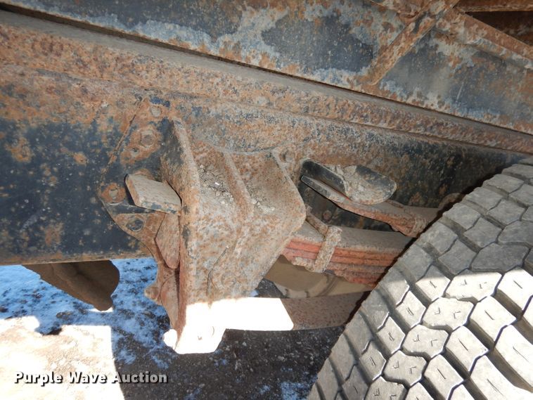 image for item DH8844 1994 International 4900  dump flatbed truck