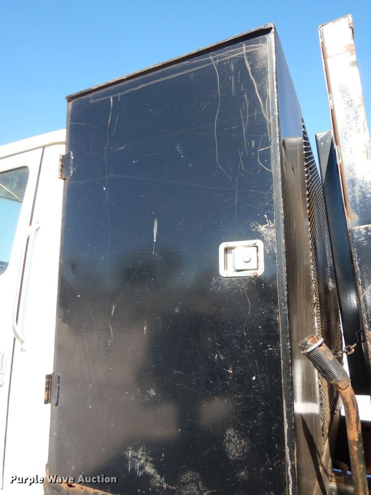 image for item DH8844 1994 International 4900  dump flatbed truck