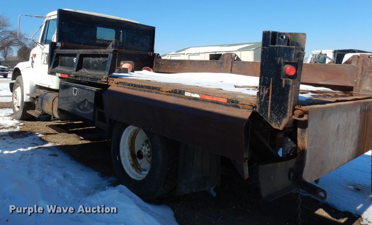image for item DH8899 1995 International 4700  dump flatbed truck