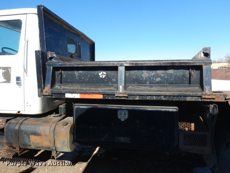 image for item DH8899 1995 International 4700  dump flatbed truck