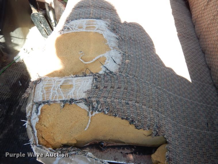 image for item DH8899 1995 International 4700  dump flatbed truck