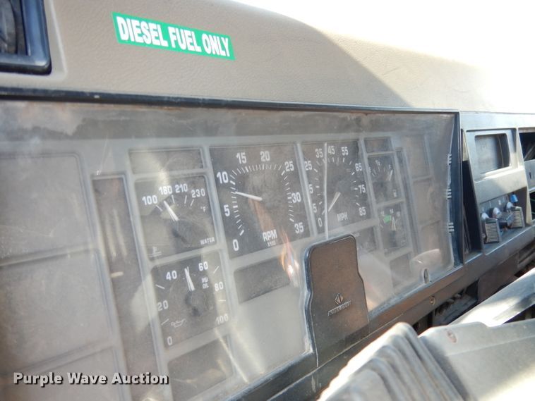 image for item DH8899 1995 International 4700  dump flatbed truck