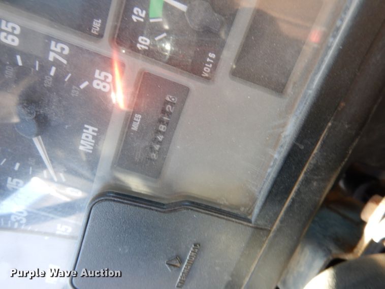 image for item DH8899 1995 International 4700  dump flatbed truck