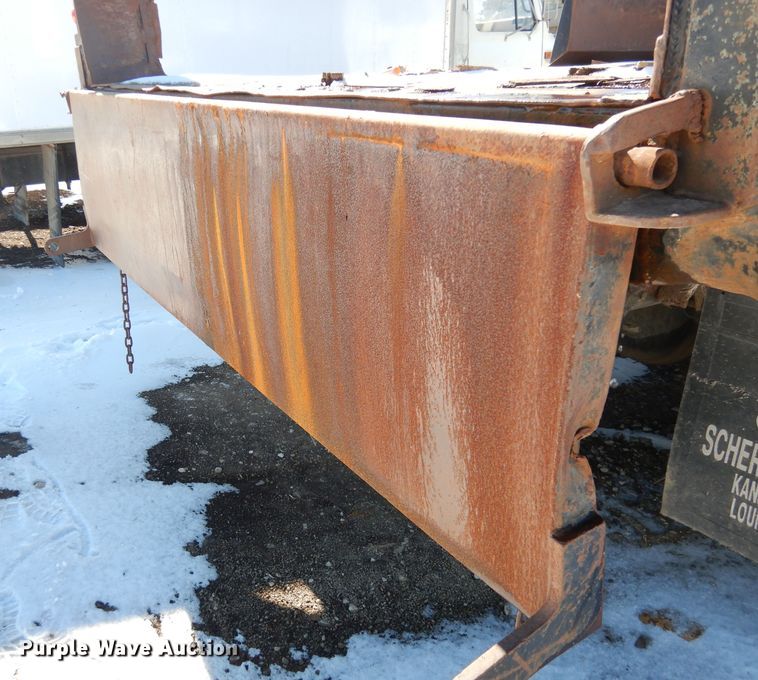 image for item DH8899 1995 International 4700  dump flatbed truck