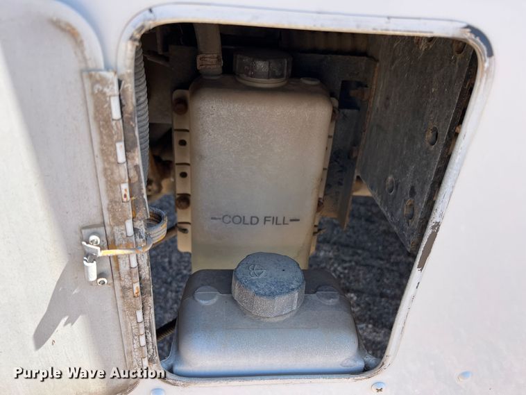 image for item DJ7713 1999 Amtran Genesis  school bus