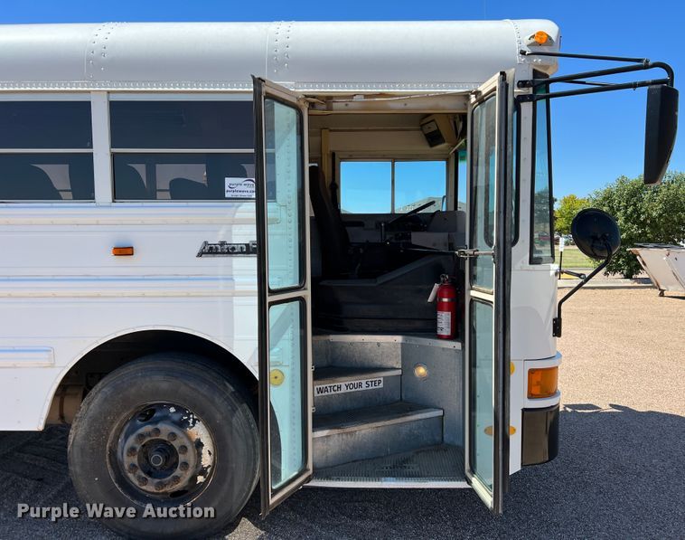 image for item DJ7713 1999 Amtran Genesis  school bus