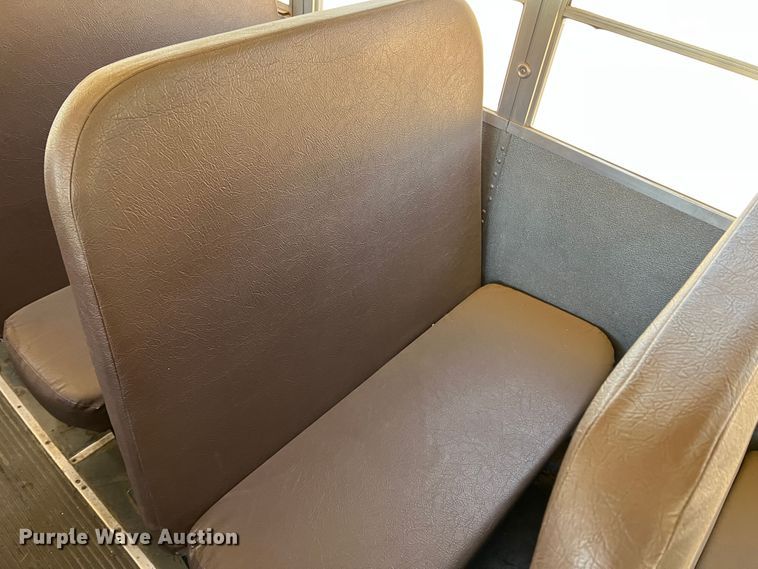 image for item DJ7713 1999 Amtran Genesis  school bus