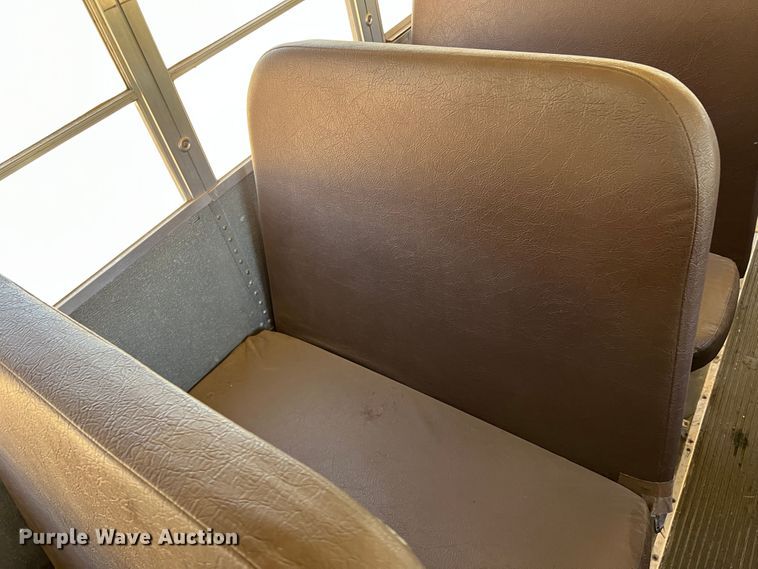 image for item DJ7713 1999 Amtran Genesis  school bus