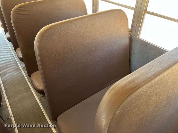 image for item DJ7713 1999 Amtran Genesis  school bus