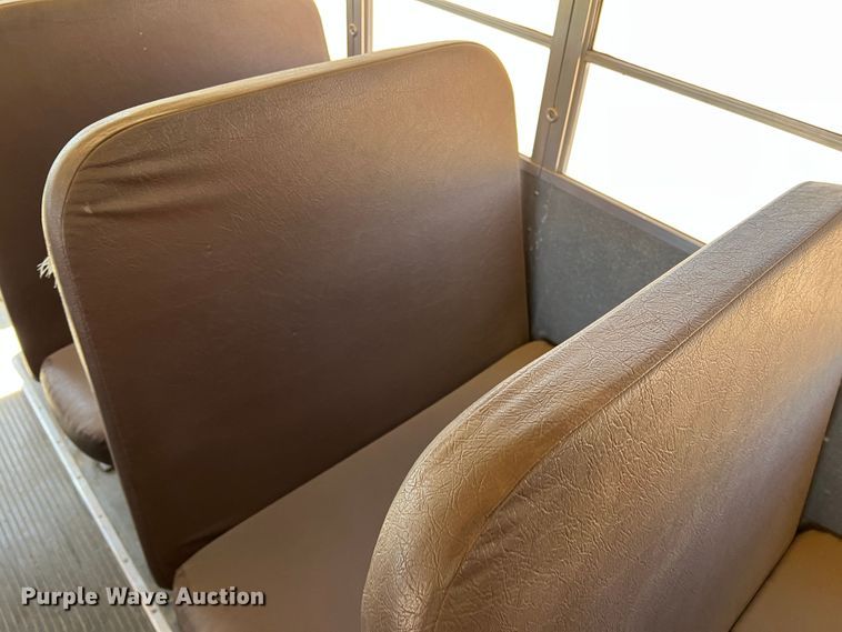 image for item DJ7713 1999 Amtran Genesis  school bus