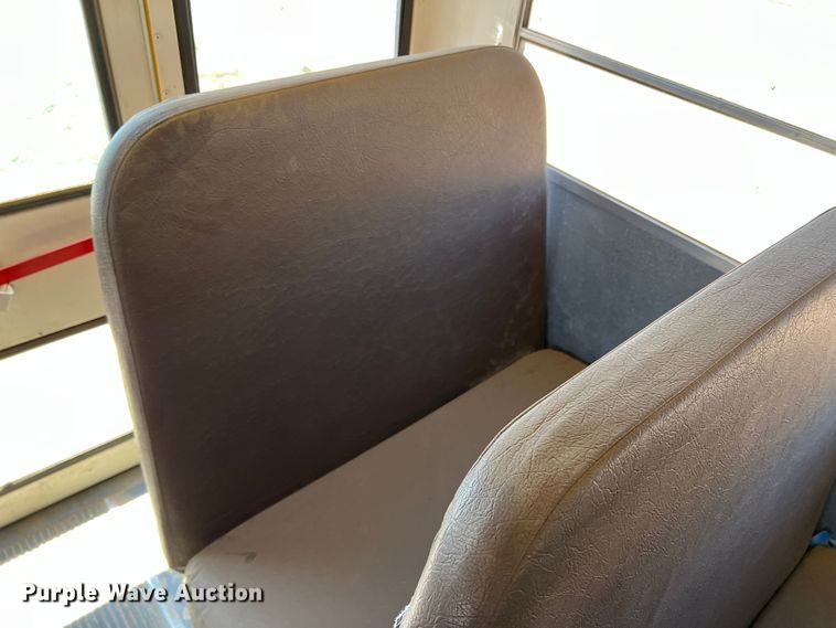 image for item DJ7713 1999 Amtran Genesis  school bus