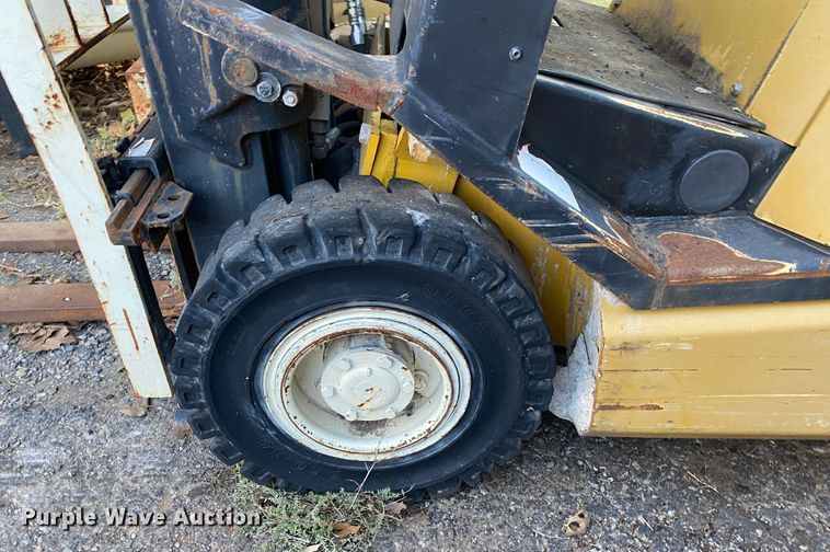image for item DK6486 Yale GLP040  forklift