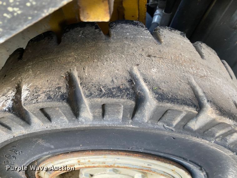 image for item DK6486 Yale GLP040  forklift