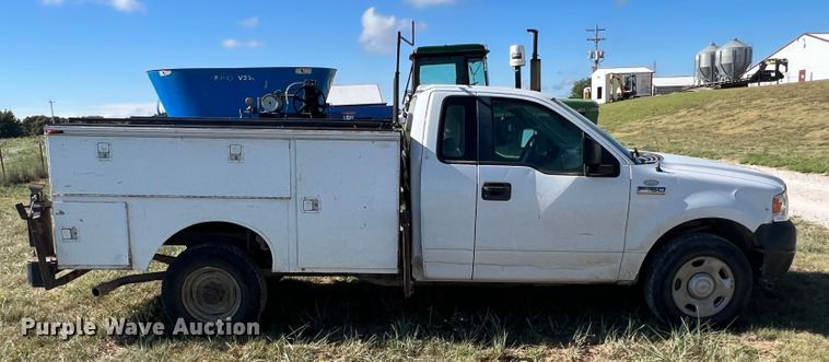 image for item DK7079 2008 Ford F150  utility bed pickup truck