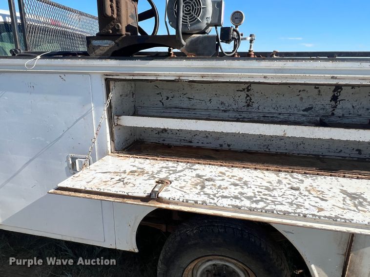 image for item DK7079 2008 Ford F150  utility bed pickup truck