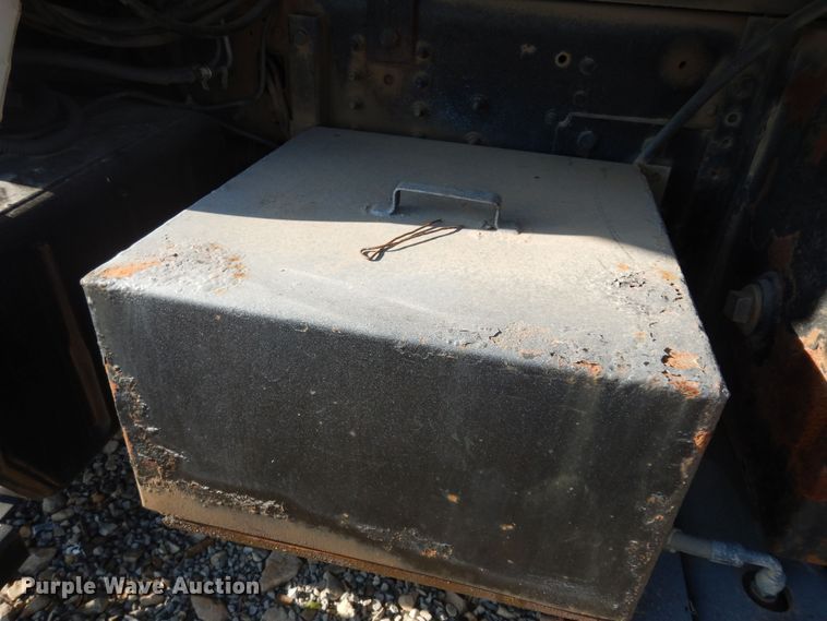 image for item DM3205 2006 GMC C8500  dump truck