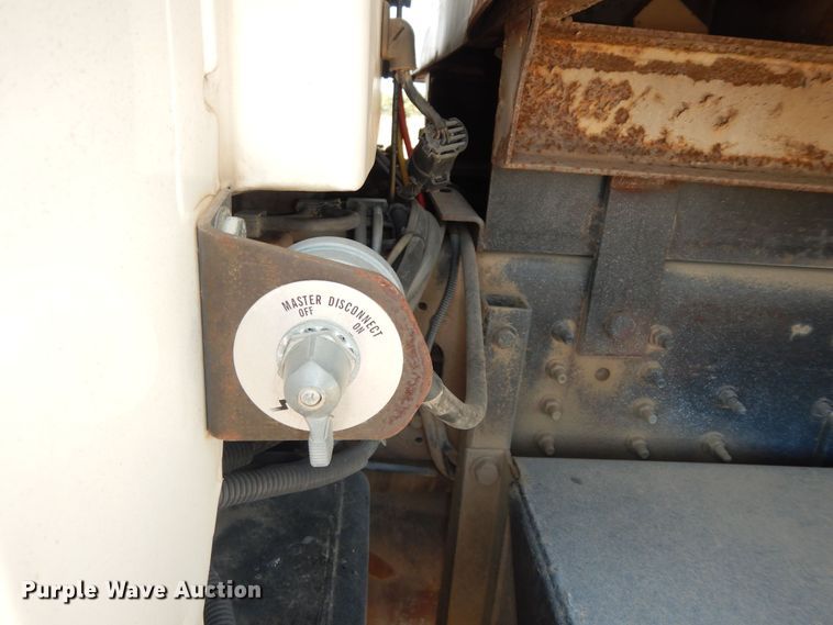 image for item DM3205 2006 GMC C8500  dump truck