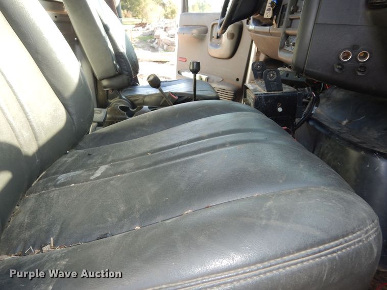 image for item DM3205 2006 GMC C8500  dump truck