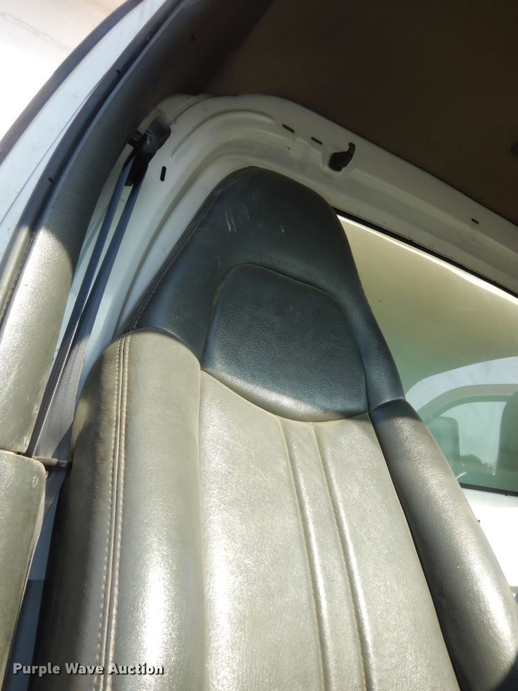 image for item DM3205 2006 GMC C8500  dump truck