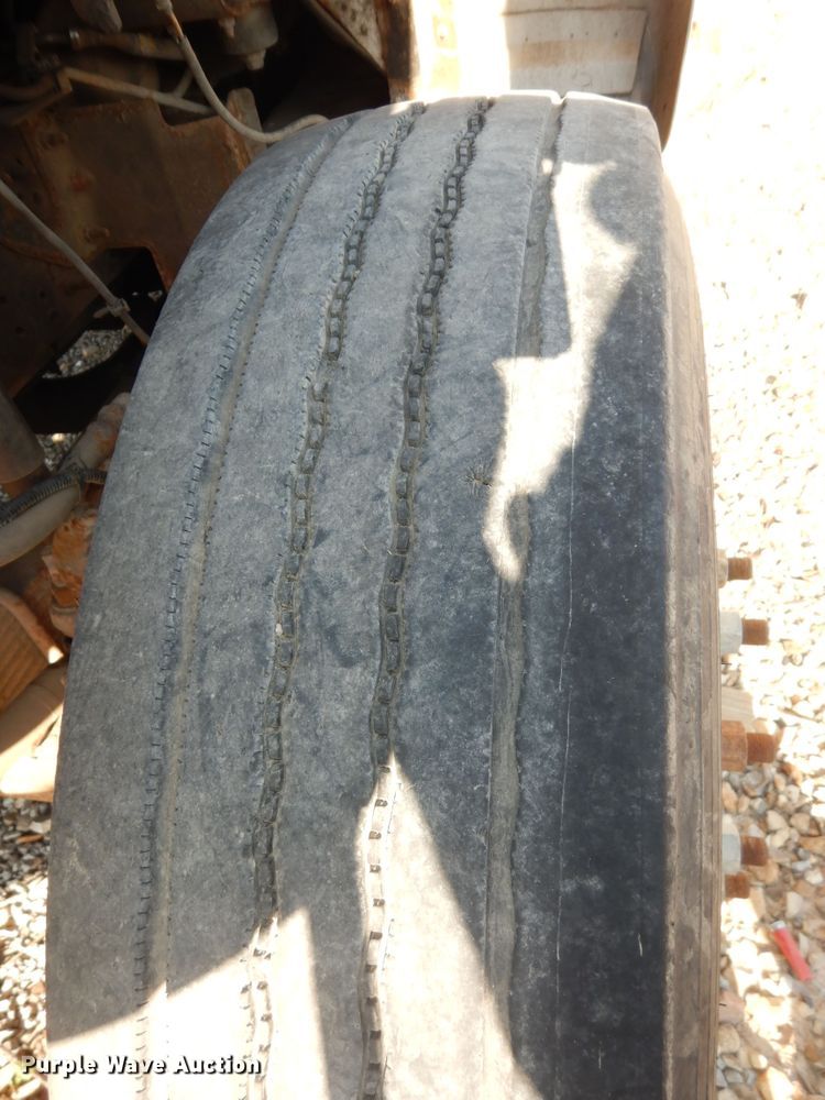 image for item DM3205 2006 GMC C8500  dump truck