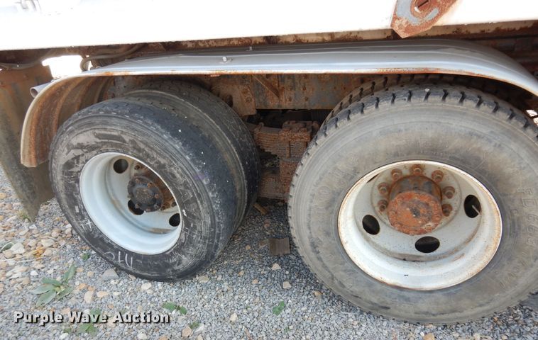 image for item DM3205 2006 GMC C8500  dump truck