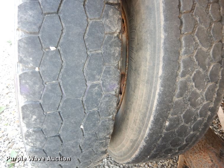 image for item DM3205 2006 GMC C8500  dump truck