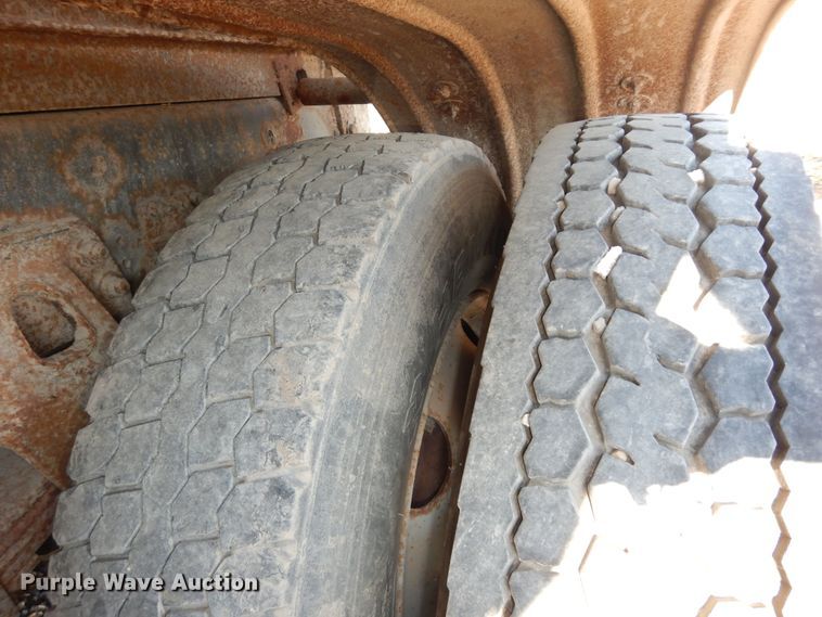 image for item DM3205 2006 GMC C8500  dump truck