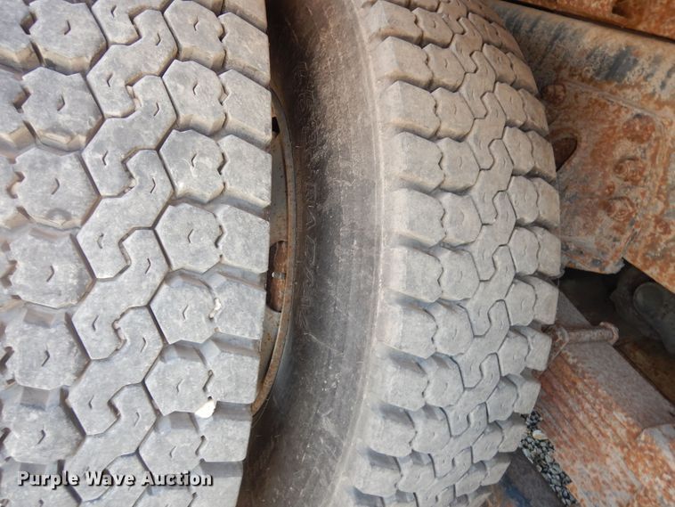 image for item DM3205 2006 GMC C8500  dump truck