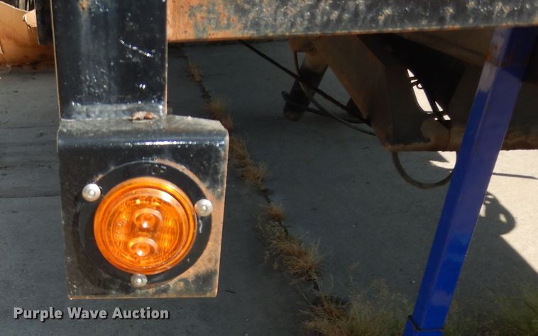 image for item DM3222 2012 Morgan  dump flatbed