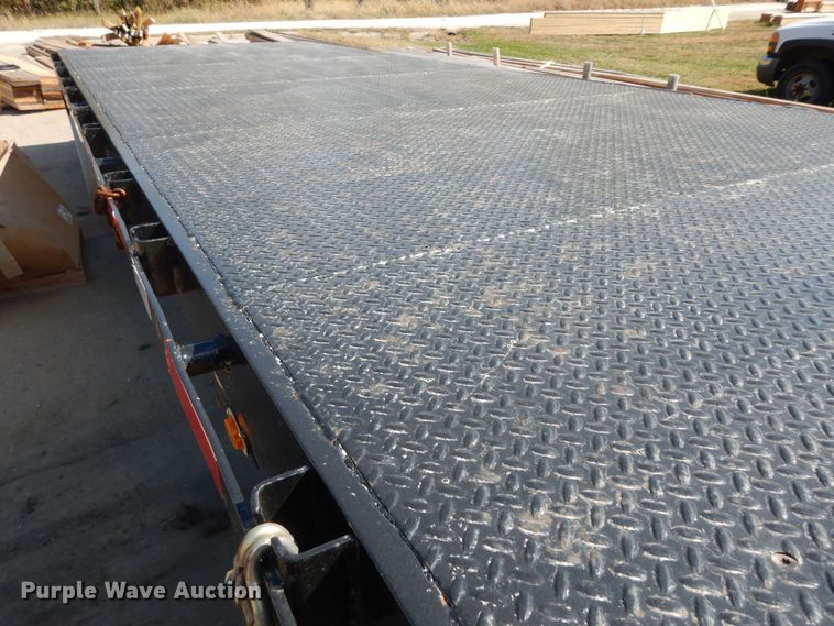 image for item DM3222 2012 Morgan  dump flatbed