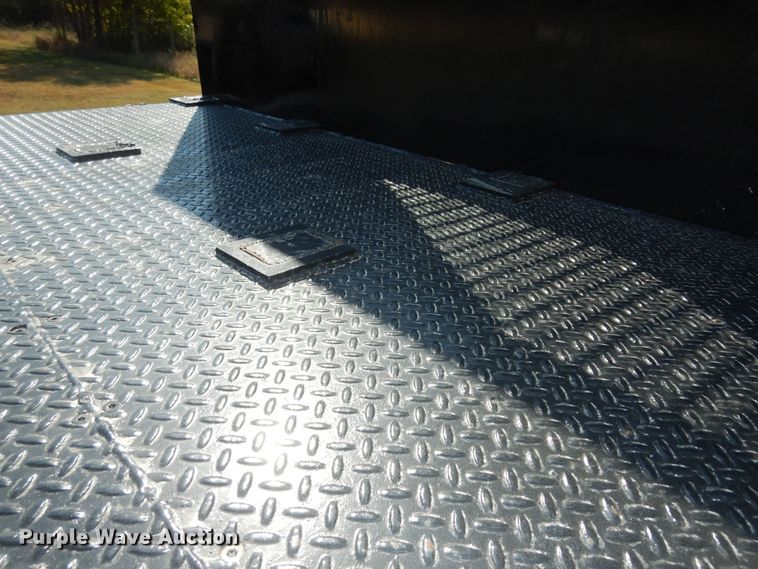 image for item DM3222 2012 Morgan  dump flatbed