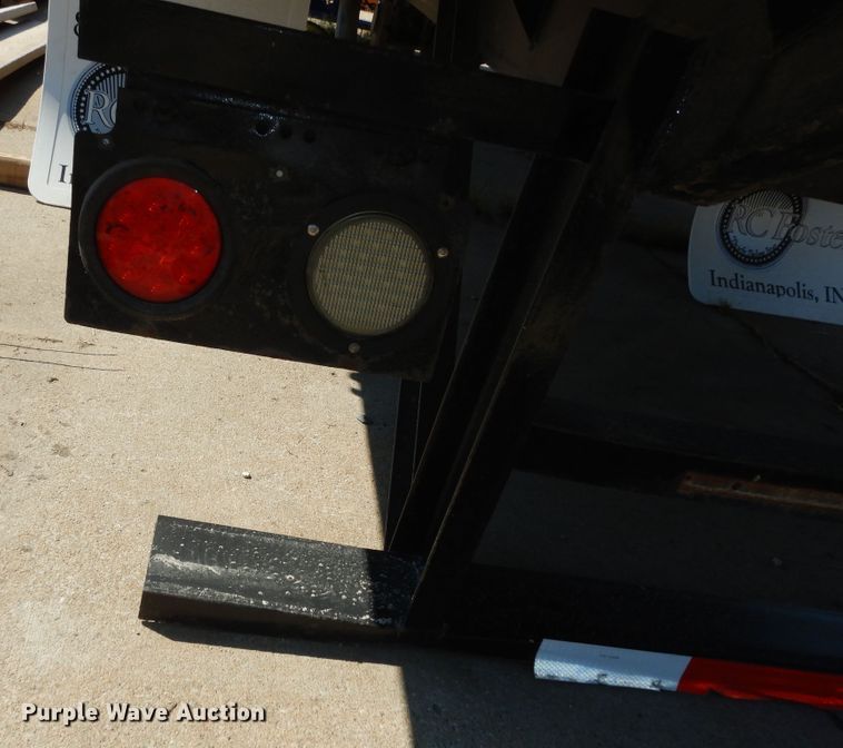 image for item DM3222 2012 Morgan  dump flatbed