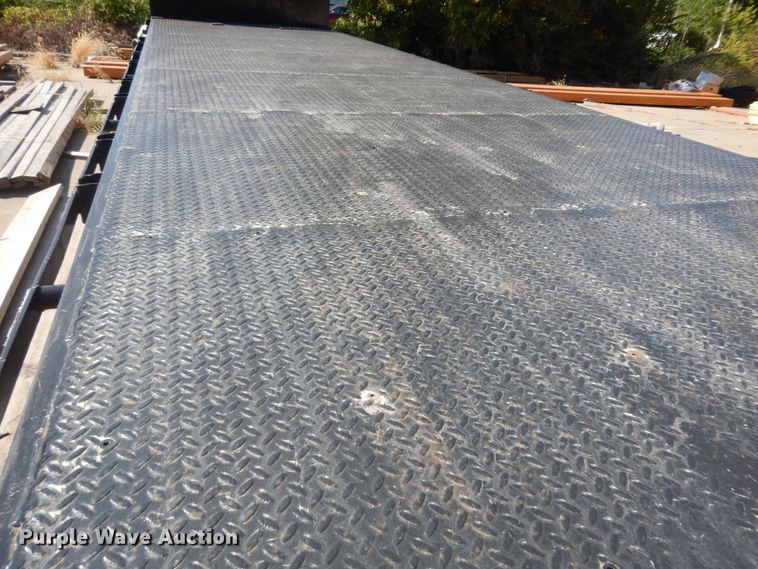 image for item DM3222 2012 Morgan  dump flatbed