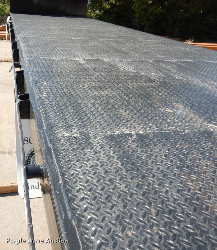 image for item DM3222 2012 Morgan  dump flatbed