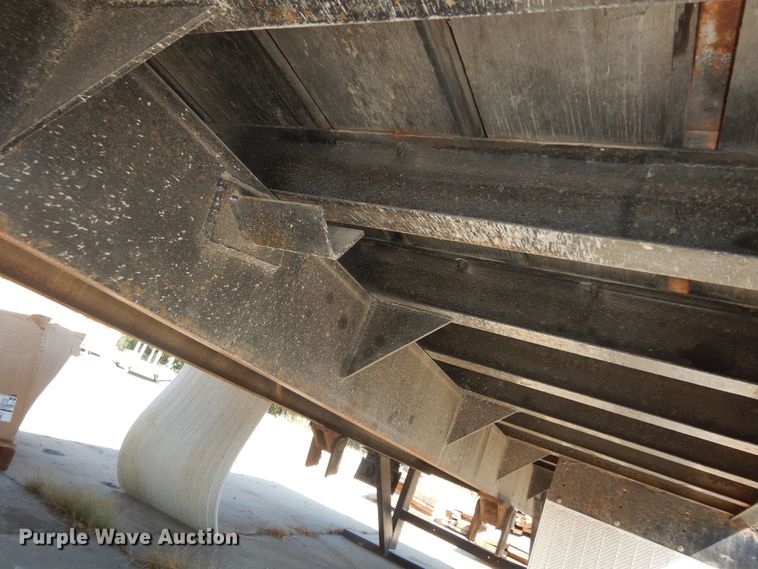 image for item DM3222 2012 Morgan  dump flatbed