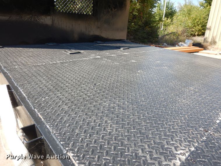 image for item DM3222 2012 Morgan  dump flatbed