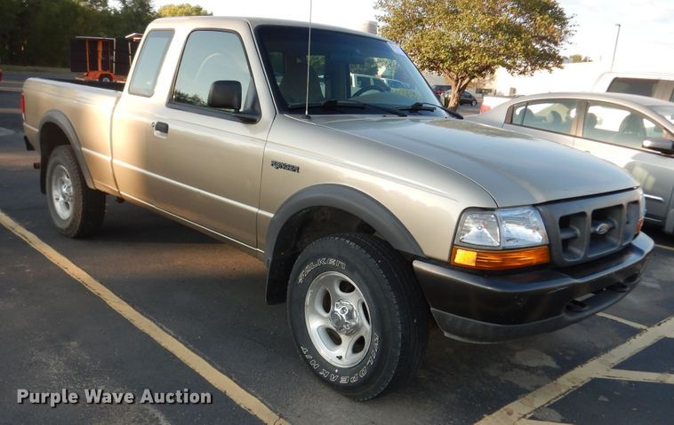 image for item DM3225 2000 Ford Ranger  SuperCab pickup truck