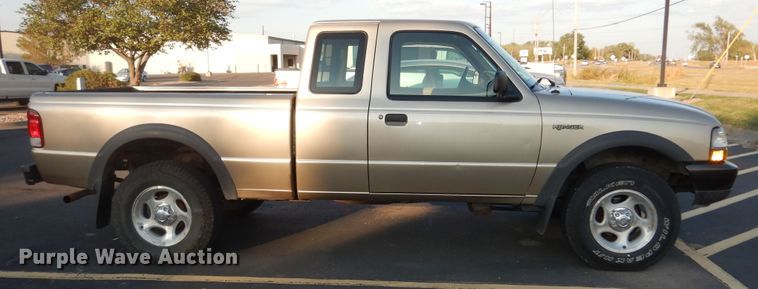 image for item DM3225 2000 Ford Ranger  SuperCab pickup truck