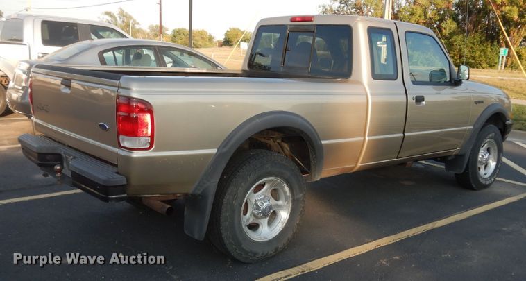 image for item DM3225 2000 Ford Ranger  SuperCab pickup truck