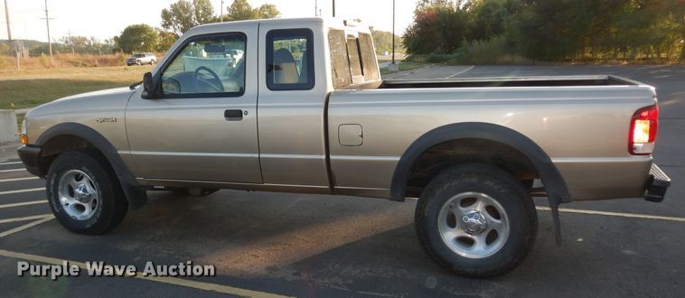 image for item DM3225 2000 Ford Ranger  SuperCab pickup truck