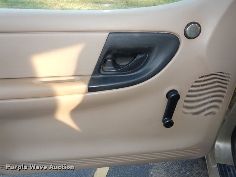 image for item DM3225 2000 Ford Ranger  SuperCab pickup truck