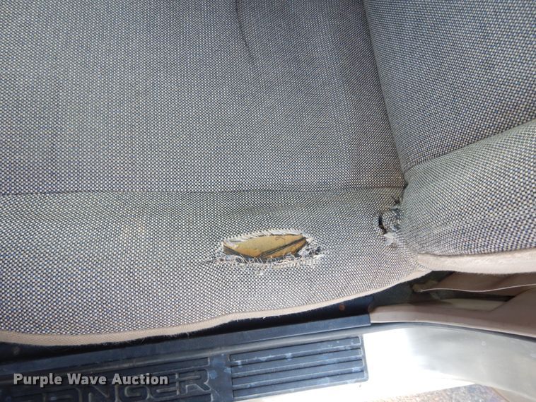 image for item DM3225 2000 Ford Ranger  SuperCab pickup truck