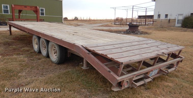 image for item DN1373 1985 Hillsboro  equipment trailer