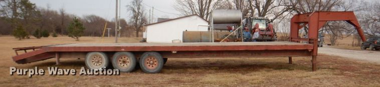 image for item DN1373 1985 Hillsboro  equipment trailer