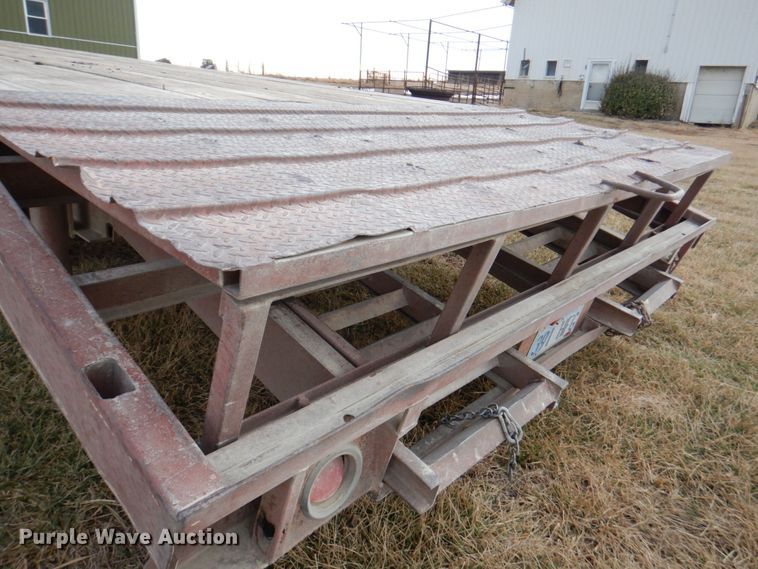 image for item DN1373 1985 Hillsboro  equipment trailer