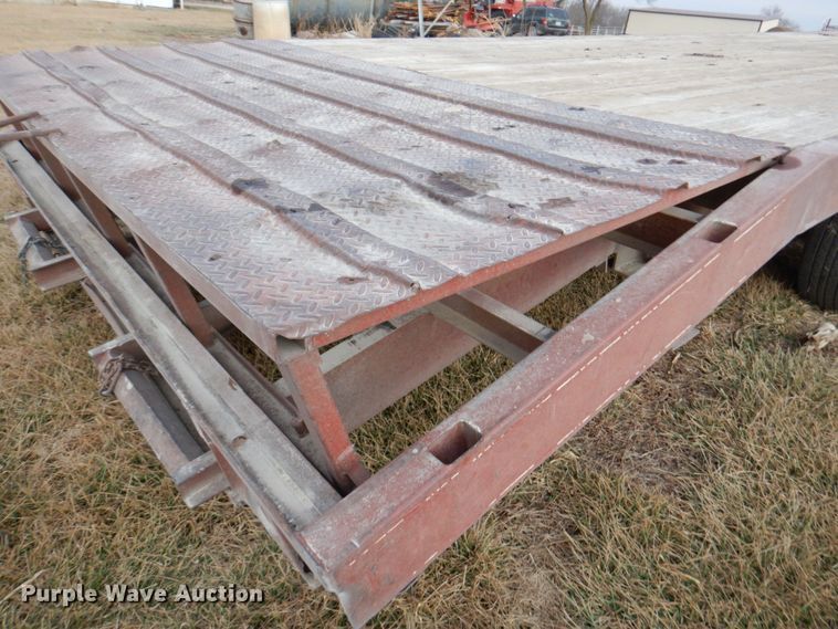 image for item DN1373 1985 Hillsboro  equipment trailer