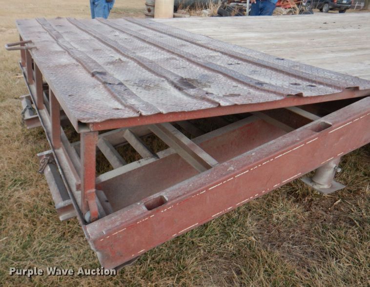 image for item DN1373 1985 Hillsboro  equipment trailer